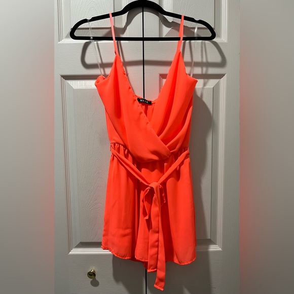 Fashion Nova Neon Coral Chiffon Romper NWT - Picture 6 of 13